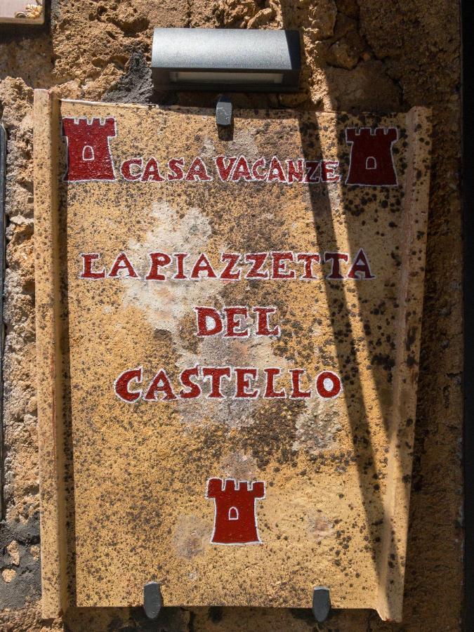 Casa Vacanze La Piazzetta Del Castello Montecalvello المظهر الخارجي الصورة